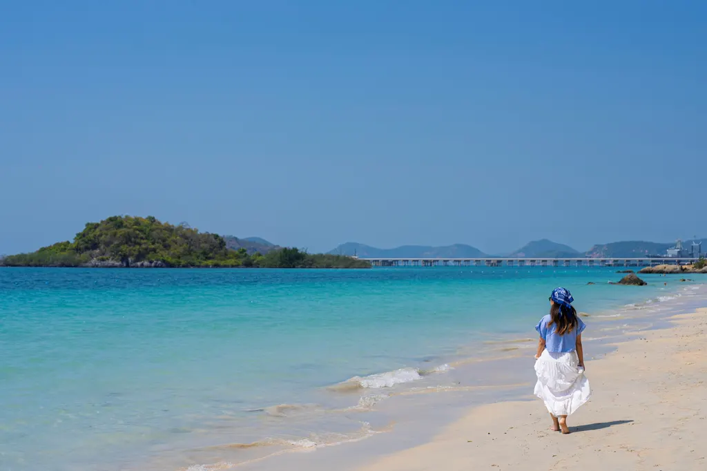 หาดนางรอง