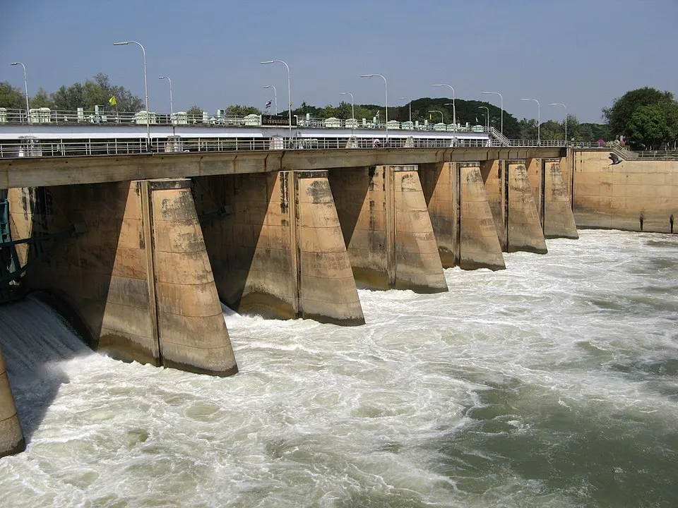 เขื่อนแม่กลอง