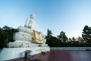 วัดพระธาตุแม่เย็น