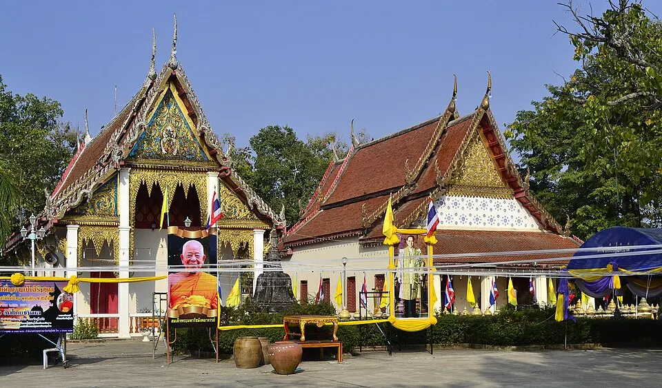 วัดไทยชุมพล